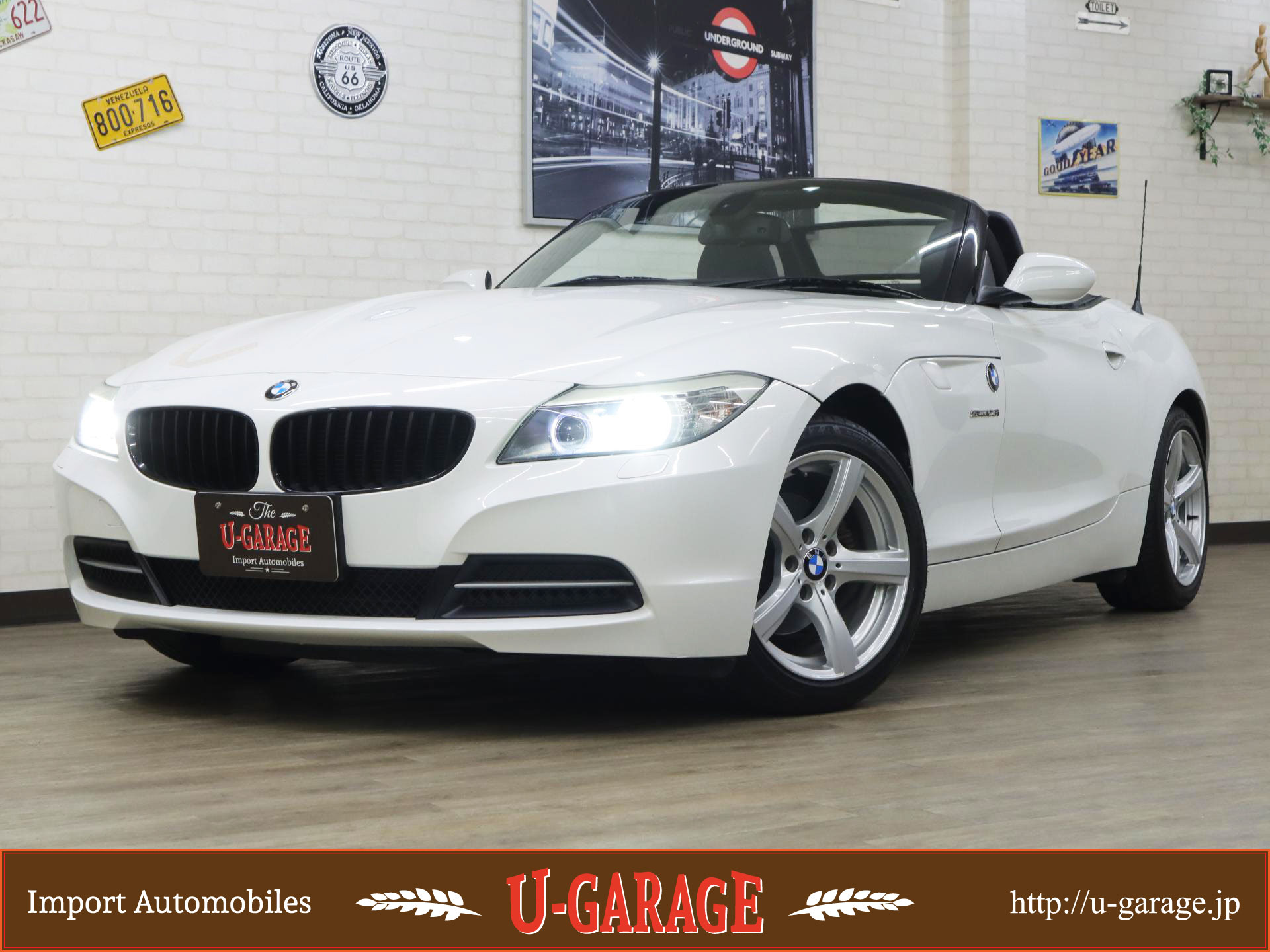 BMW Z4 sDrive23i E89, Electronic retractable hardtop, iDrive navi, Straight six engine, 17AW, 25,300miles, White, Late 2011y